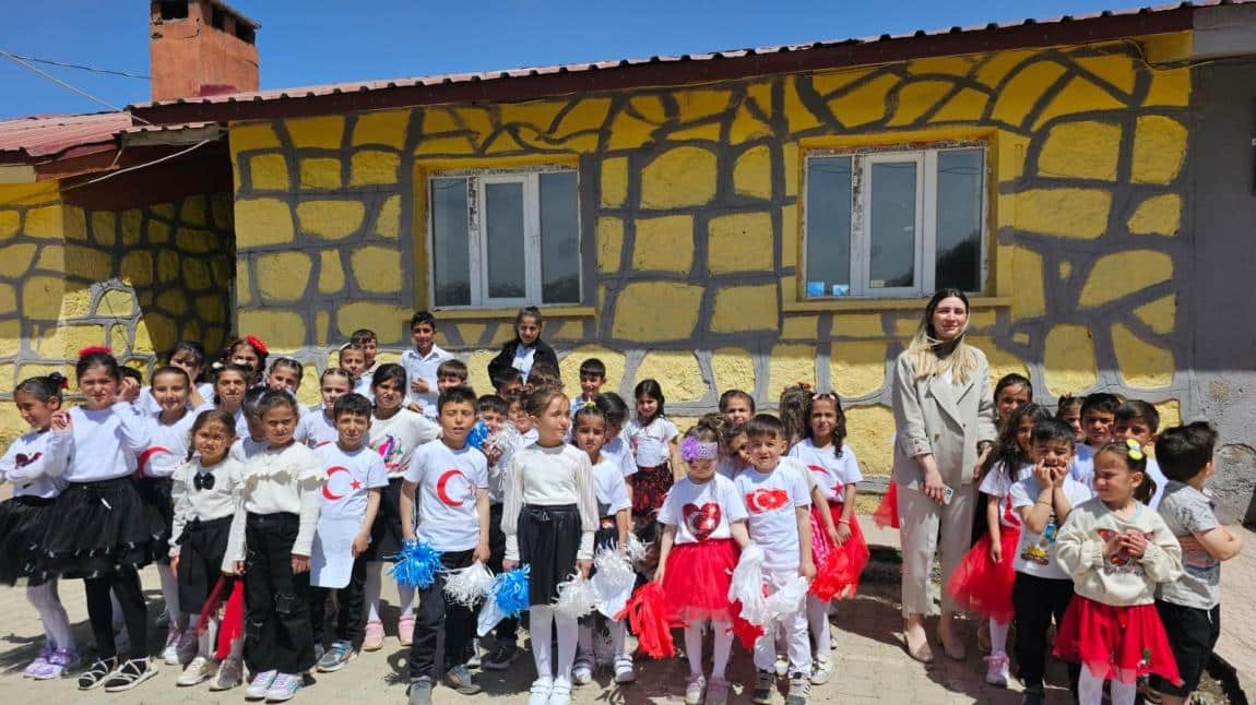 23 Nisan Ulusal Egemenlik ve Çocuk Bayramı 
